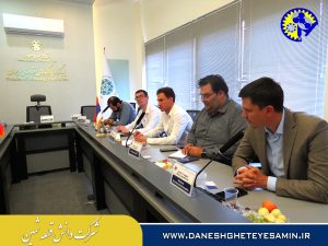 جلسه مذاکره با شرکت روسی در مورد فروش پمپ های اسکرو در شهرک علمی و تحقیقاتی اصفهان